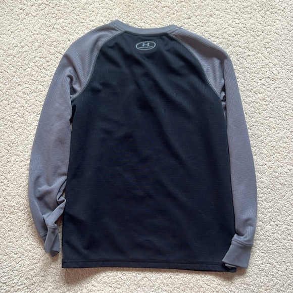 Under Armour Black and Gray Performance Long Sleeve Tee - Picture 4 of 4